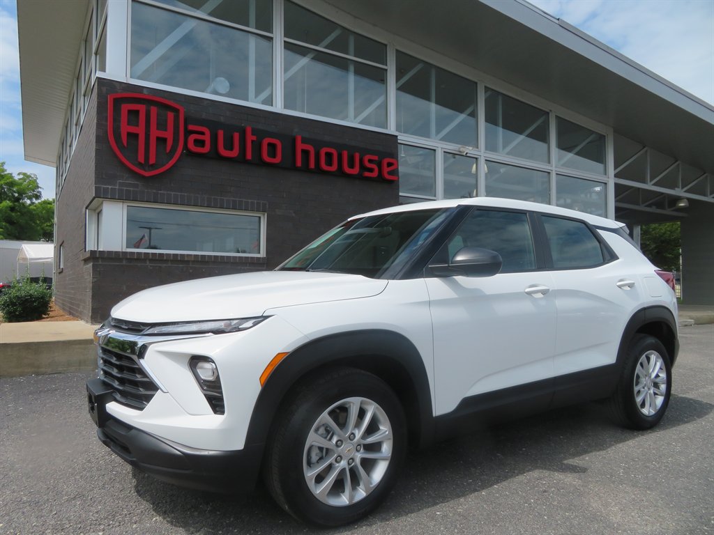 2024 Chevrolet TrailBlazer LS's photo