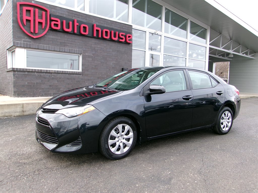 2019 Toyota Corolla LE AT's photo